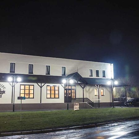 Gosciniec U Kowolki Hotel Kakolewo Bagian luar foto